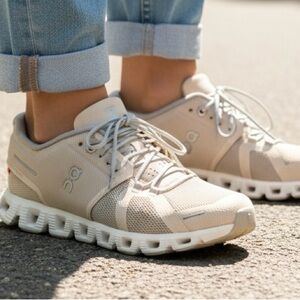 On Running Women’s Cream/Sand Rosebrown  Running Shoes — Light Taupe